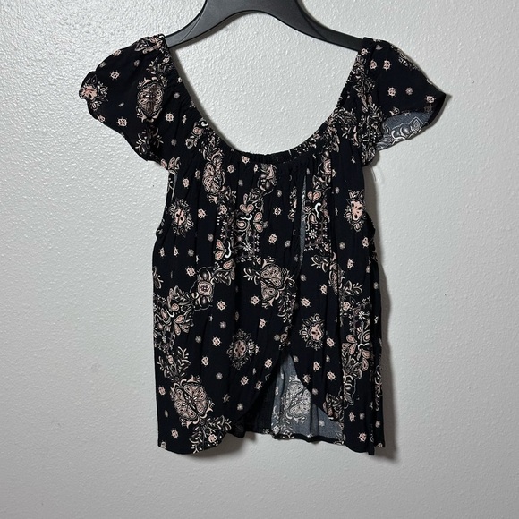 Forever 21 Women Black Top Blouse Open Back Size M. - Picture 5 of 8